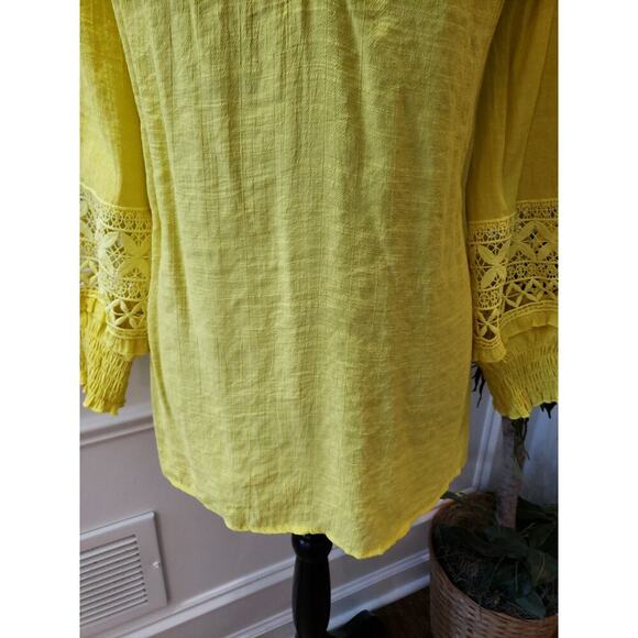 Women's Unique Spectrum 1X Yellow Boho Peasant Blouse Crochet Sleeve Top - Picture 4 of 15